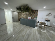 Visualizza le foto dell'immobile