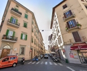 Visualizza le foto dell'immobile