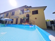 Visualizza le foto dell'immobile