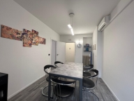 Visualizza le foto dell'immobile