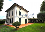 Visualizza le foto dell'immobile