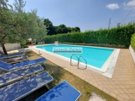 Visualizza le foto dell'immobile