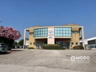 Visualizza le foto dell'immobile