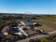 Visualizza le foto dell'immobile