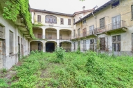 Visualizza le foto dell'immobile
