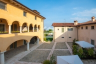 Visualizza le foto dell'immobile