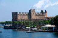 Visualizza le foto dell'immobile