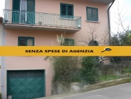 Visualizza le foto dell'immobile