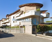 Visualizza le foto dell'immobile Visualizza le foto dell'immobile