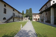 Visualizza le foto dell'immobile