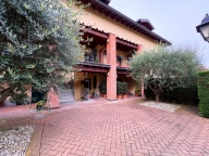 Visualizza le foto dell'immobile