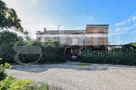 Visualizza le foto dell'immobile Visualizza le foto dell'immobile