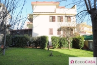 Visualizza le foto dell'immobile