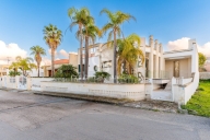 Visualizza le foto dell'immobile