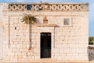 Visualizza le foto dell'immobile