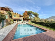 Visualizza le foto dell'immobile