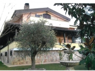 Visualizza le foto dell'immobile