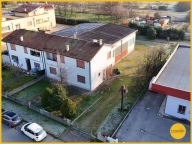 Visualizza le foto dell'immobile
