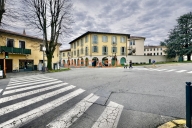 Visualizza le foto dell'immobile