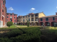 Visualizza le foto dell'immobile