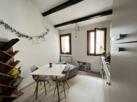 Visualizza le foto dell'immobile