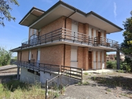 Vai alla scheda immobile Vai alla scheda immobile