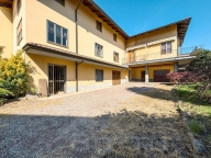 Visualizza le foto dell'immobile