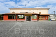 Visualizza le foto dell'immobile