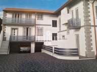 Visualizza le foto dell'immobile