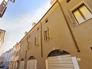 Visualizza le foto dell'immobile